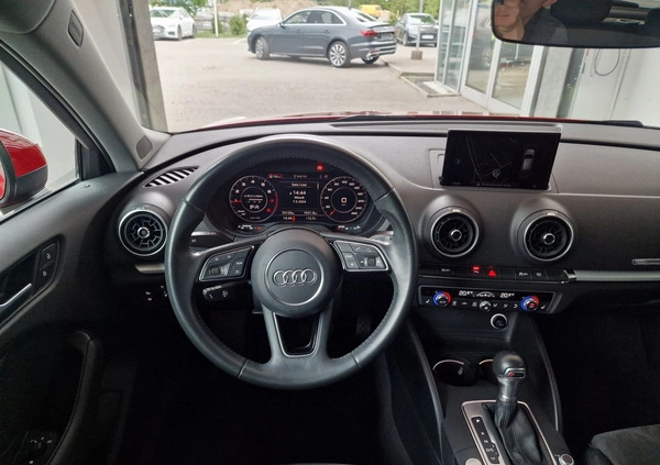 Audi A3 cena 104900 przebieg: 55117, rok produkcji 2018 z Łódź małe 781